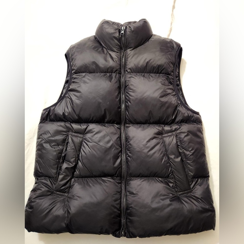 Black Zara puffer vest 🖤